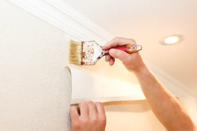 Pose de papier peint à Orliac — revêtements muraux et toiles de verre